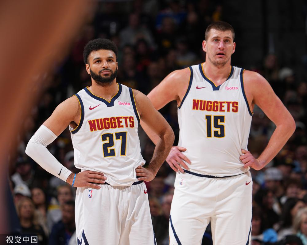 用自己的影 用自己的影