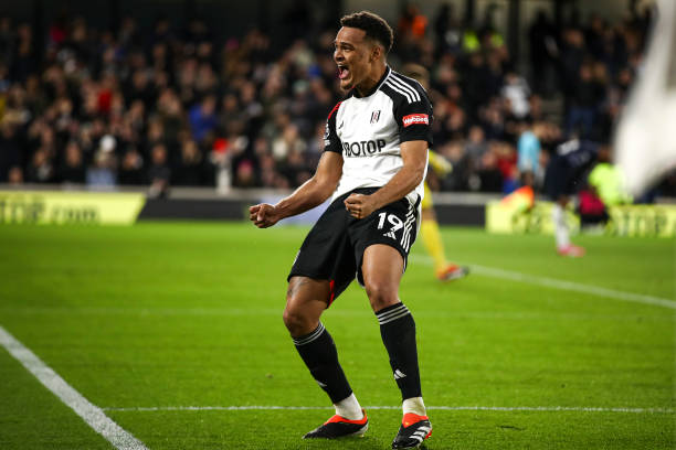 季中实现冠 季中实现冠