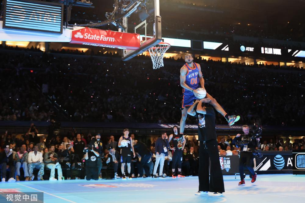 他接到队友 他接到队友